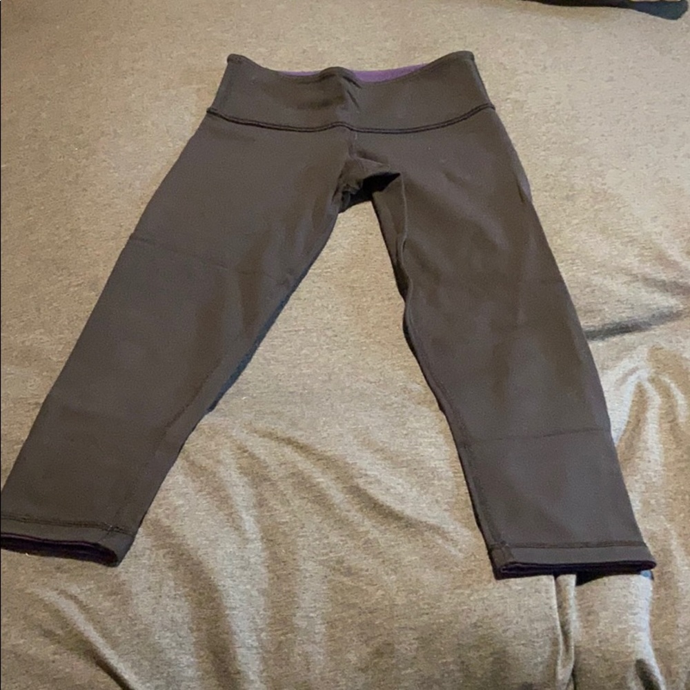 Lululemon reversible wunder under crop leggings
